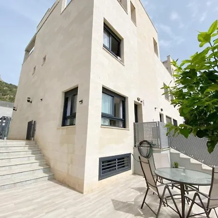 Precioso Bungalow Luminoso Con Piscina Y Terraza. Hébergement de vacances Calp